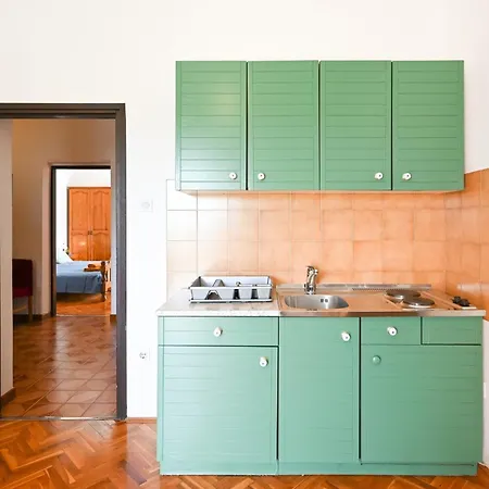 Orbanic Valalta 公寓