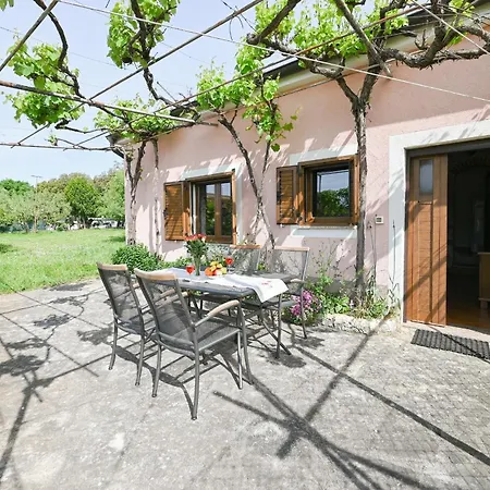 Orbanic Valalta Apartment